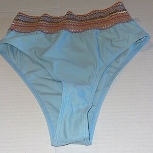 🍀5/$25🍀 Swim Bottoms size small‎